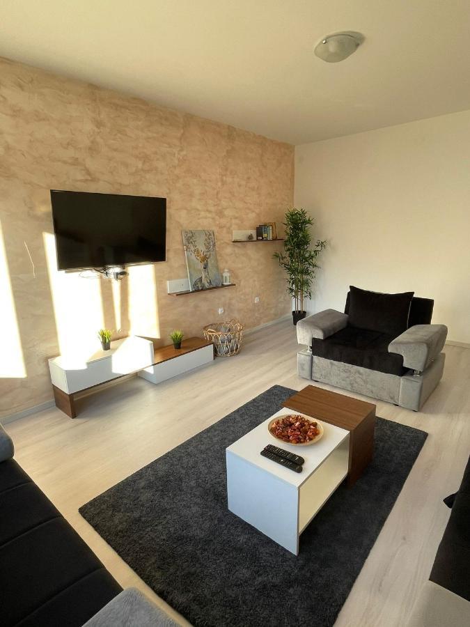 Apartment 51 - Bright, Spacious, Lux 1 Bedroom In The City Center - Stari Grad 베오그라드 외부 사진
